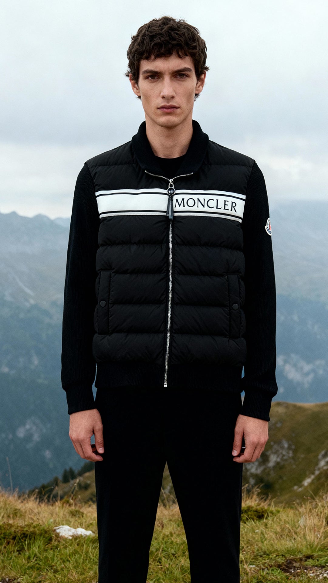 Moncler Erkek Siyah Örgü Kollu Düğmeli Dolgulu Mont
