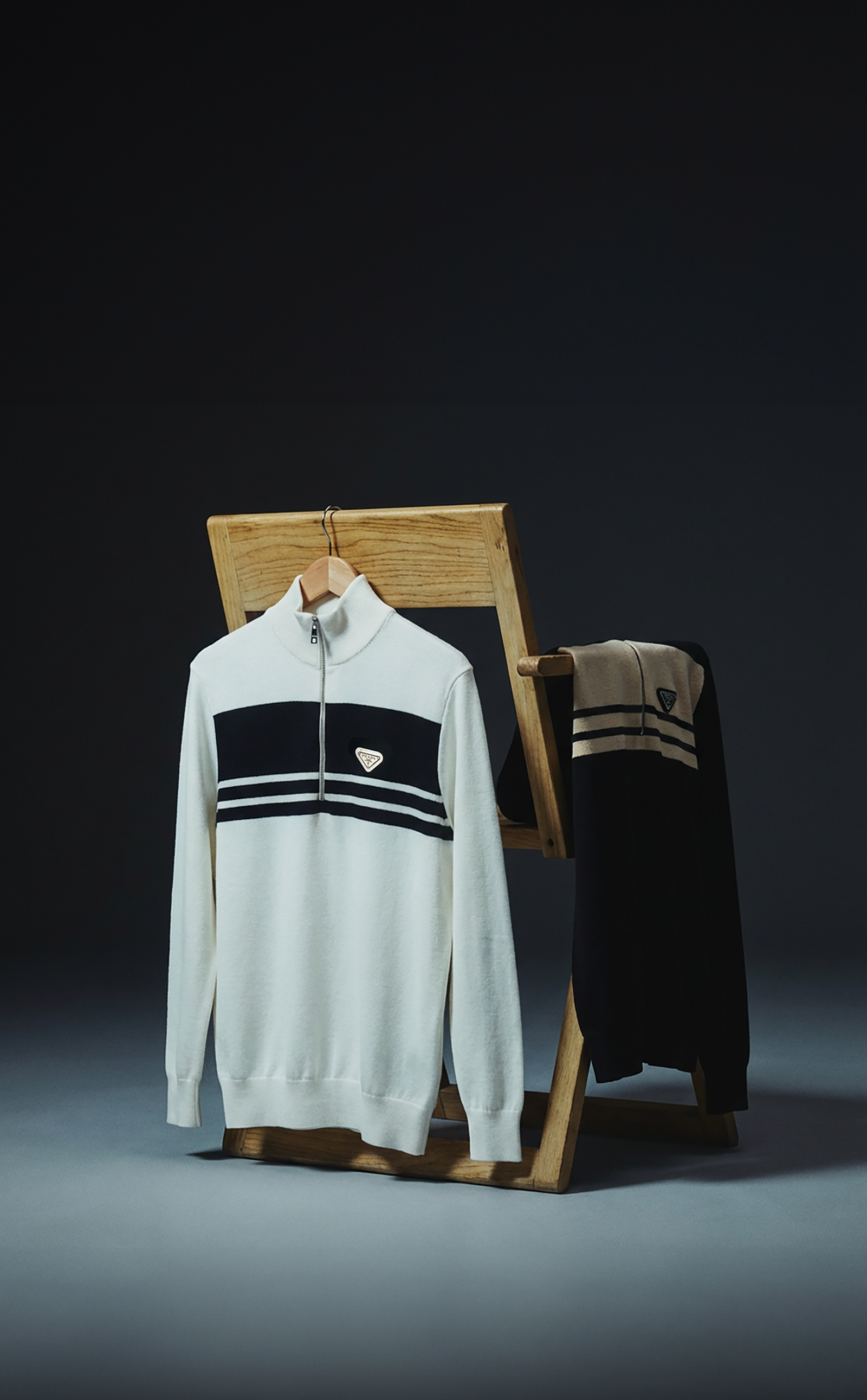 Prada Erkek Yarım Fermuarlı Triko Kazak